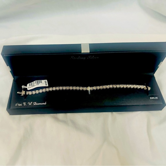 NWT 1/4 CT TW Diamond Sterling Silver Tennis Bracelet $305 MSRP Gift Bling Glam - Picture 1 of 5